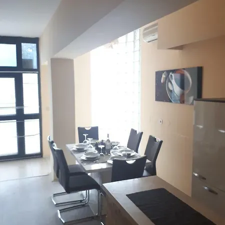 Apartment Apartman Mina Pula