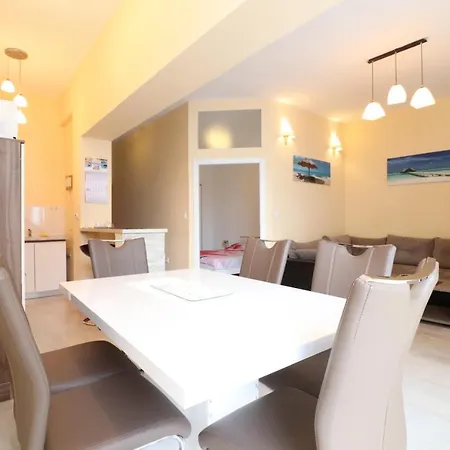 Apartment Apartman Mina Pula
